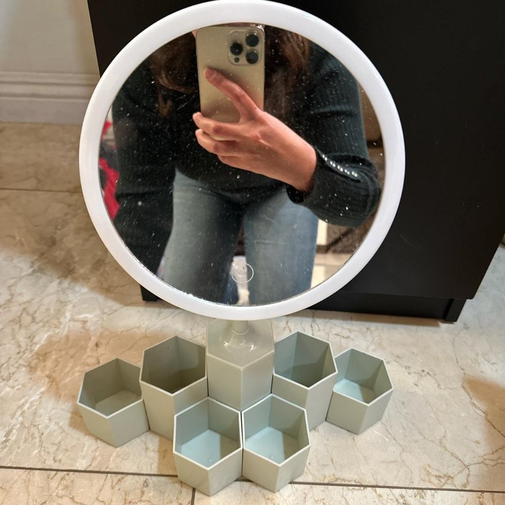 Light up Makeup mirror and storage